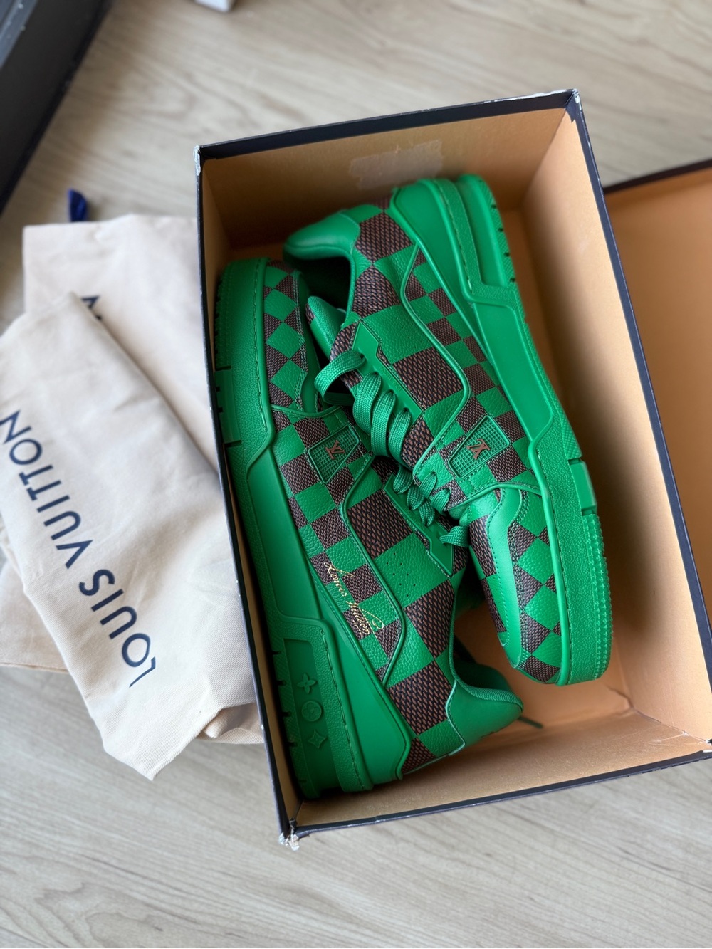 Louis Vuitton Green and Brown Checkerboard Low-Top Sneaker - Picture 8 of 11